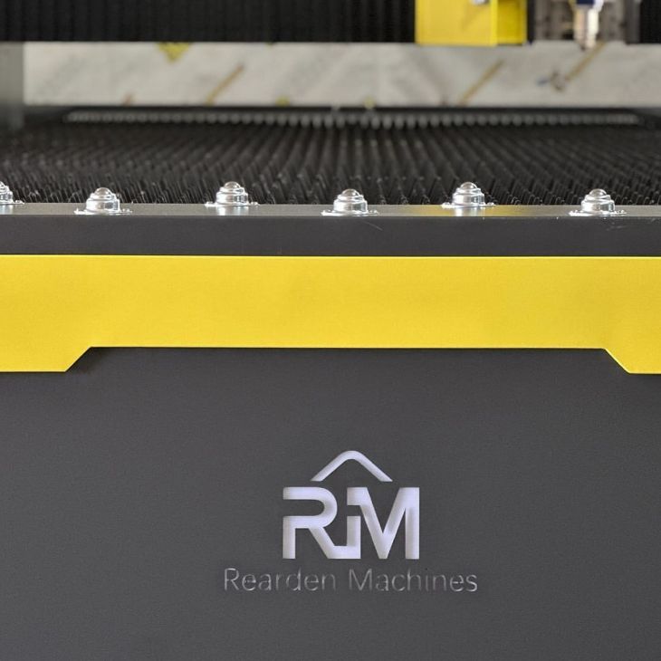 Лазерный станок с ЧПУ RM 3015S